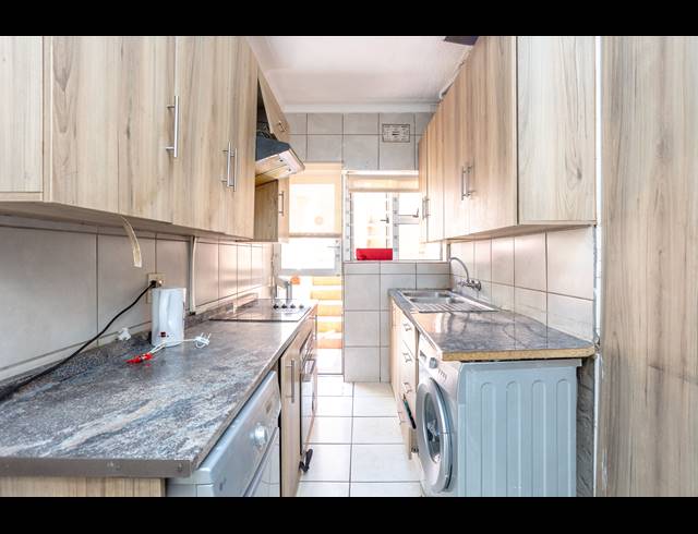 3 BEDROOM APARTMENT FOR SALE IN ROSEBANK